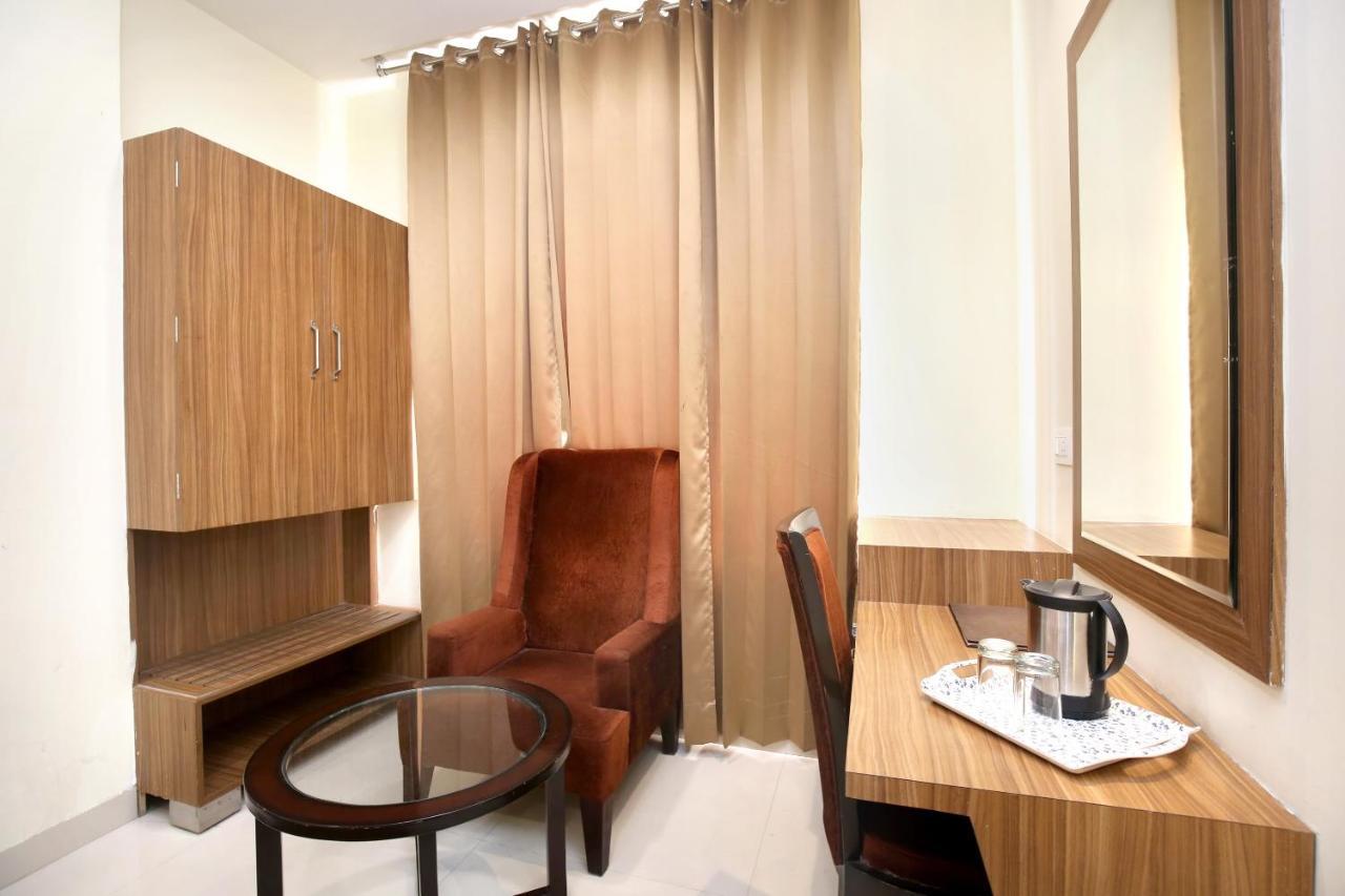 Capital O 8510 Welcome Inn アムリトサル エクステリア 写真